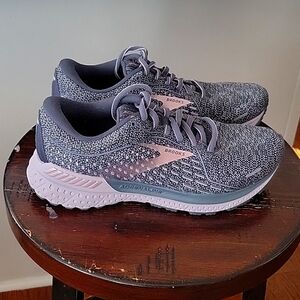 Brooks Adrenaline Running Sneaker 8